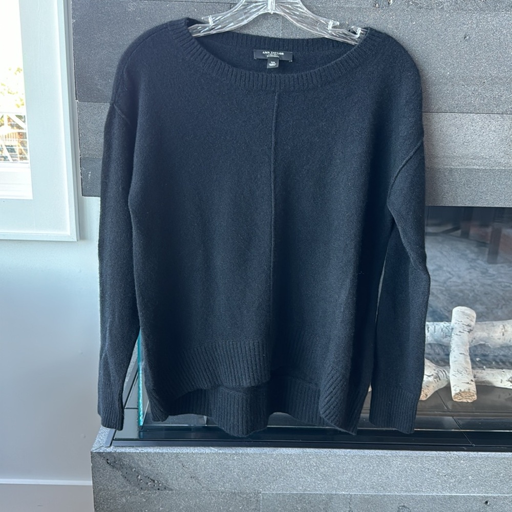 Ann Taylor Black Crew neck boxy 100% cashmere sweater Black XS